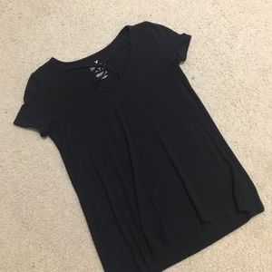 American Eagle black tee